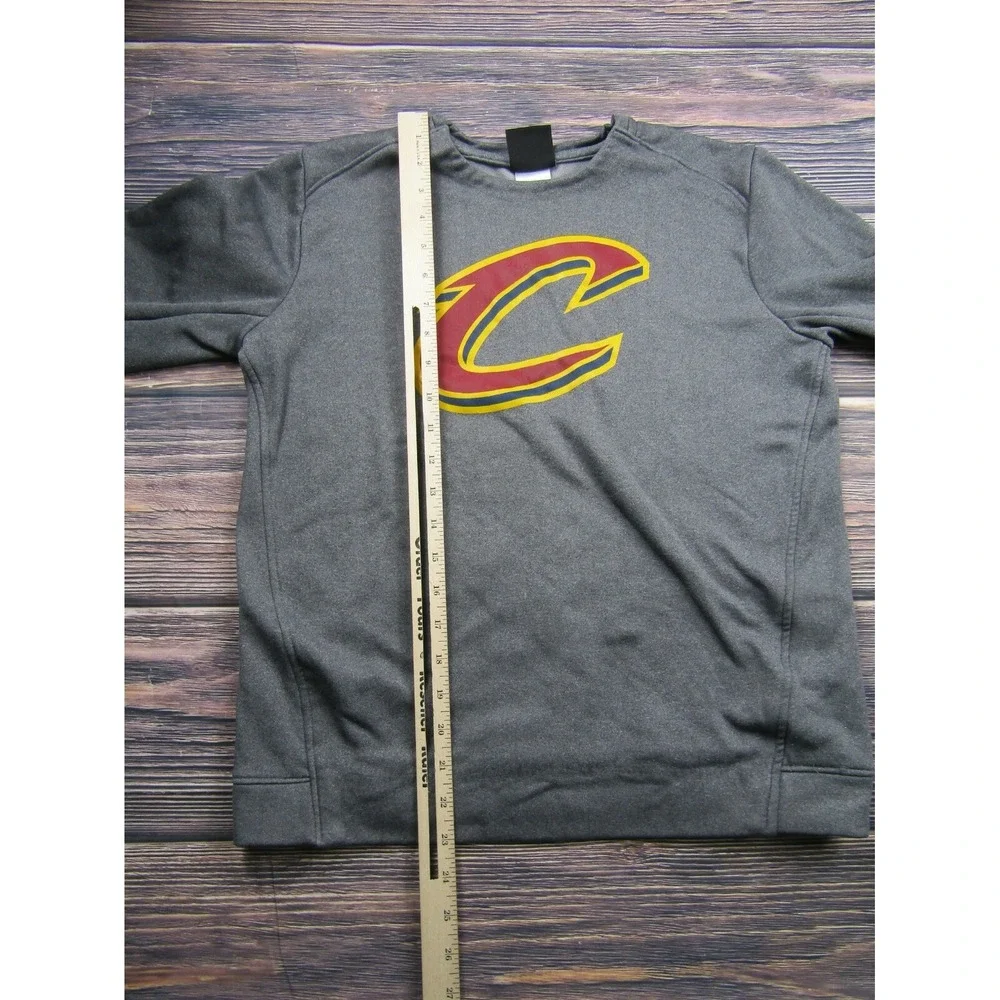 NBA Youth Boys Large Cleveland Cavaliers Cavs Gray‎ Pullover Crewneck Sweater